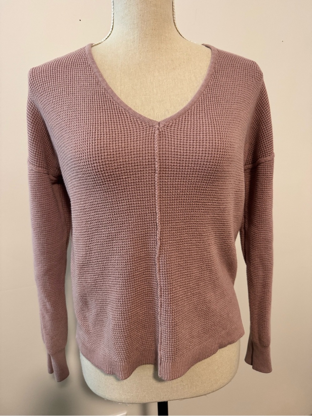 Hippie Rose Mauve Cotton Blend Waffle Long Sleeve V-Neck Sweater Small